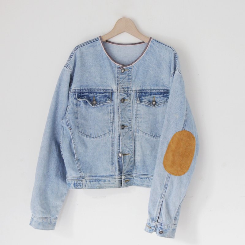 A ROOM MODEL - VINTAGE，CJ-2069 F5圆领补丁浅蓝色胸前双口袋牛仔外套 复古着下北泽 - 女装休闲/机能外套 - 棉．麻 蓝色