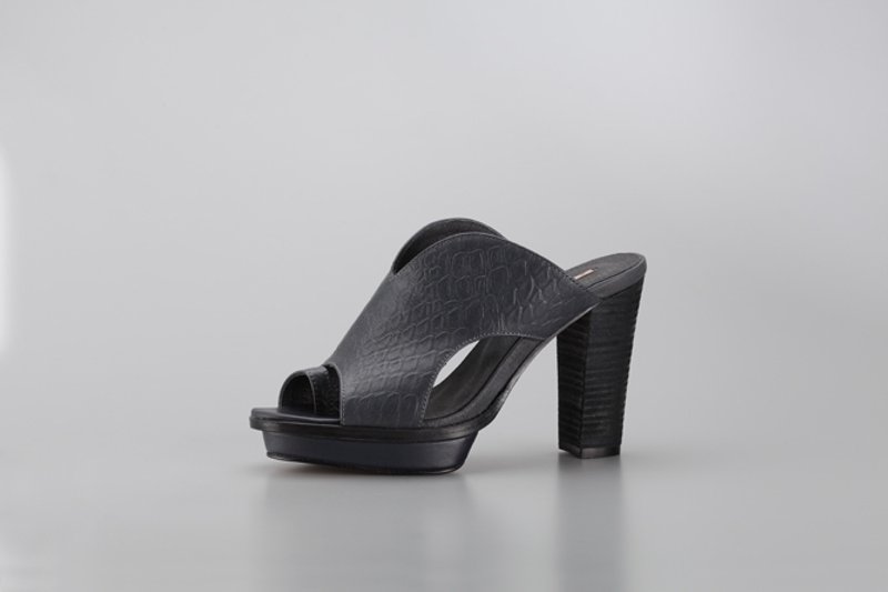 ZOODY／舞翅／手工鞋／高跟夹脚凉鞋／蓝灰色 - 女款休闲鞋 - 真皮 灰色