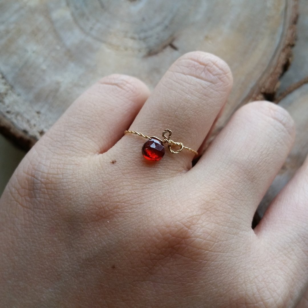 Please provide ring size when order - Gold-plated/silverplated ring with garnet 新款镀金 超美质素, 心型切割 石榴石戒指 - 其他 - 纸 红色