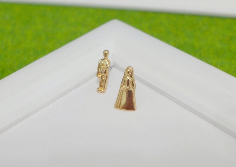 【N.U. Studio】小小人耳环 - 耳环/耳夹 - 其他金属 