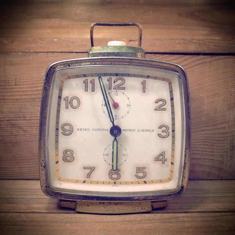 [ 老骨头 ] 早期 日本 SEIKO  红色 方形  机械式 发条 闹钟 VINTAGE 机械钟 - 时钟/闹钟 - 其他金属 红色