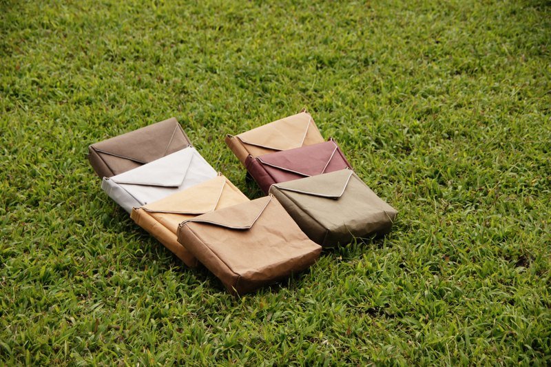 信封包 - 侧背包/斜挎包 - 纸 卡其色