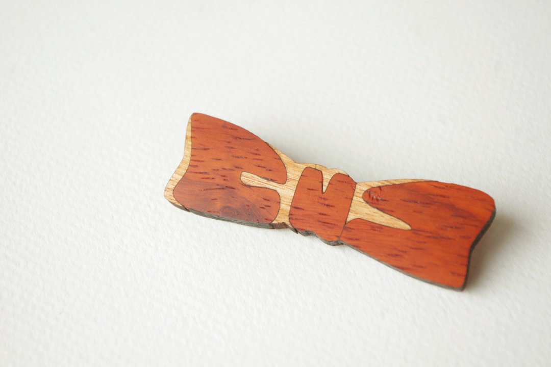 wood tie (Padoauk) - 胸针 - 木头 红色
