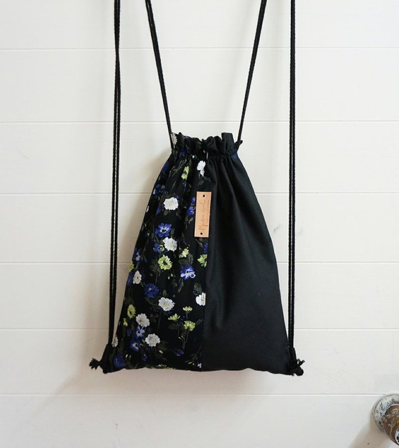 ☚ 微凉之秋 _ 带少少也可出门的后背束口包 _ 蓝色雏菊 ☛ - 侧背包/斜挎包 - 其他材质 黑色