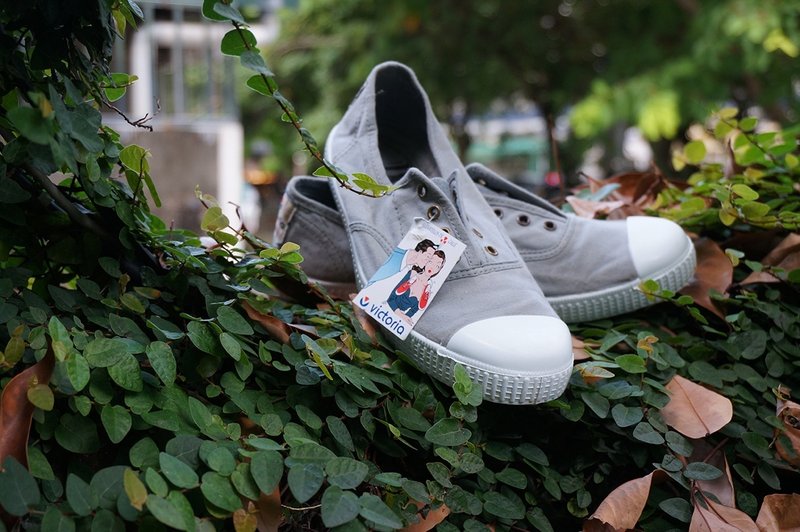 victoria西班牙国民手工鞋-浅灰色GRIS - 女款休闲鞋 - 其他材质 灰色