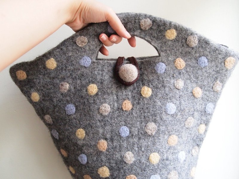 Japaindia温暖冬天欢乐点点羊毛毡购物包 ＮＡＰＥＬ 大- 灰底彩色点 - 手提包/手提袋 - 羊毛 黑色