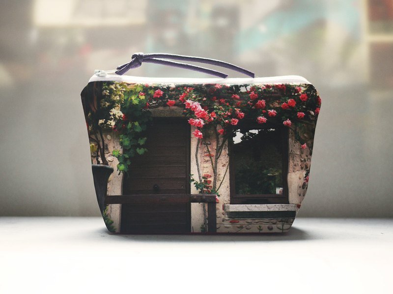 【好好去旅行】水饺型化妆包【玫瑰　玫瑰】 - 化妆包/杂物包 - 其他人造纤维 粉红色