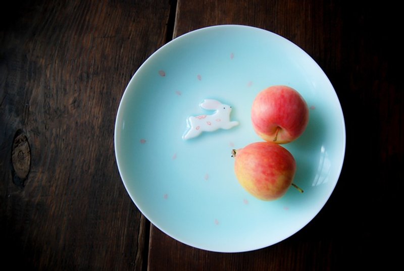 三浅陶瓷|原创设计 粉青樱花兔点心盘 饭碗新婚 生日情侣创意礼物 餐具 - 浅碟/小碟子 - 瓷 多色