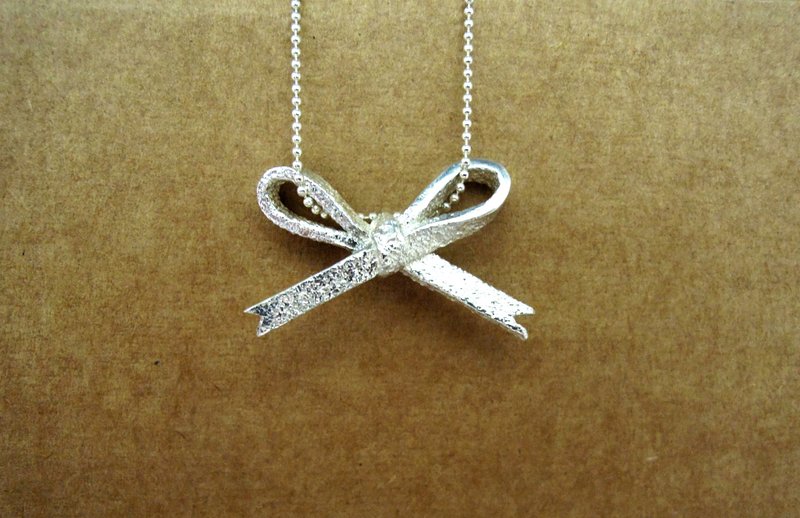 气质蝴蝶结[限量款] 纯银项链 / 锁骨链 / 礼物 / 纪念日 / 情人节 - 锁骨链 - 其他金属 白色