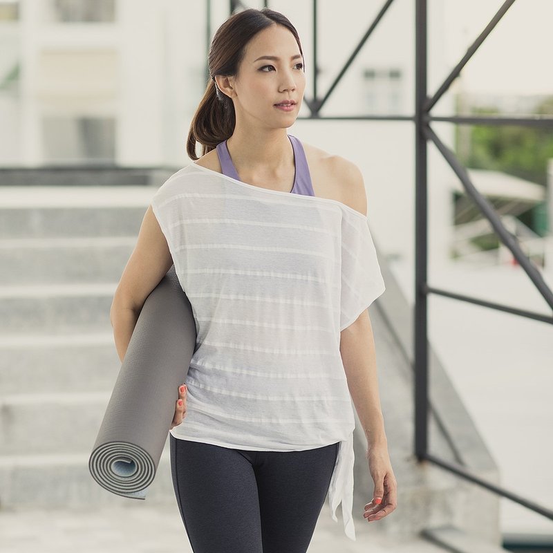 One Shoulder Top - 女装上衣 - 其他材质 白色