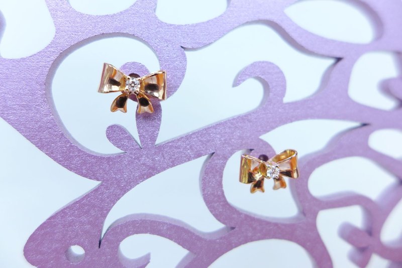 蝴蝶结与惊喜 18K金蝴蝶结天然钻石耳环 - 耳环/耳夹 - 宝石 粉红色