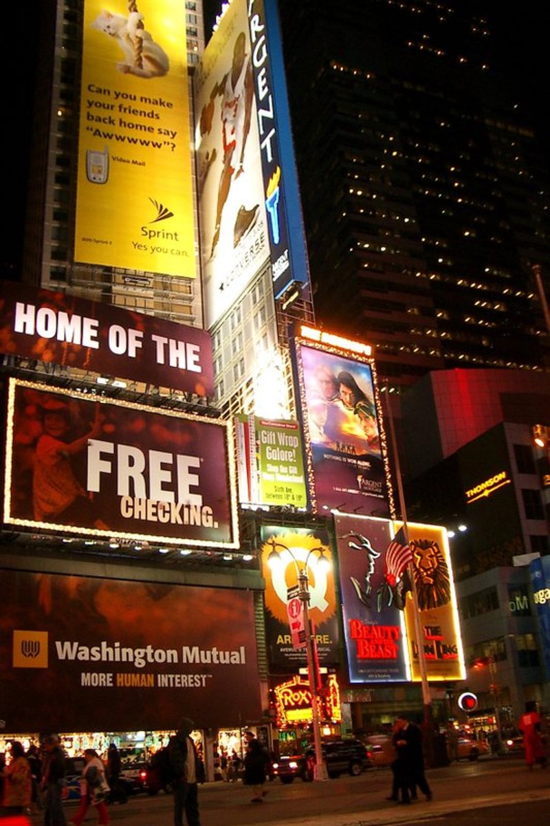 '迷幻城市' 三层上膜明信片 - 卡片/明信片 - 纸 