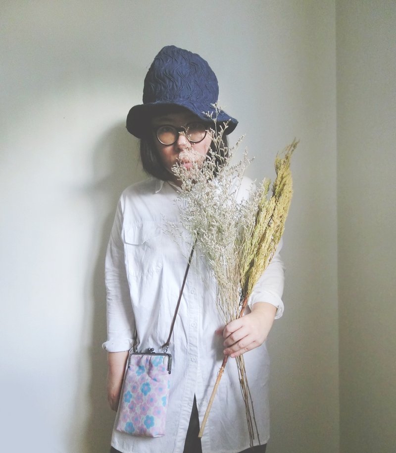 小可爱你是朵花 口金随身带 - 侧背包/斜挎包 - 纸 粉红色