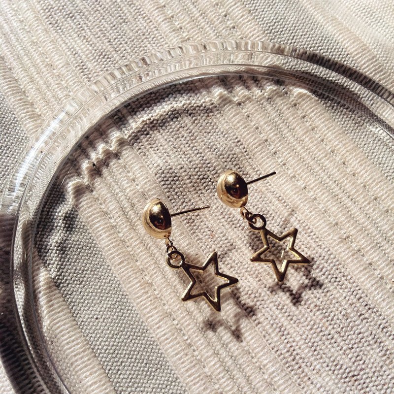 Marygo［经典金星］耳环 - 耳环/耳夹 - 其他金属 黄色