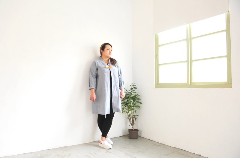 晴天罩衫(大尺码女装） - 女装休闲/机能外套 - 棉．麻 蓝色