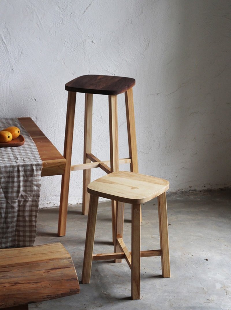 Moment木们-熹工房-设计家具高脚椅-美国白蜡木实木吧台椅(黑色木蜡油非油漆上色) - 其他家具 - 木头 黑色