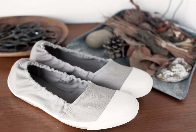 迎接夏天 FIT 冷调灰适合小脚22.5穿(剩下JAP23.5=EUR37) (娃娃鞋/帆布鞋/懒人/休闲鞋) 国民休闲鞋台湾良品 Southgate 南登机口 - 女款休闲鞋 - 其他材质 灰色