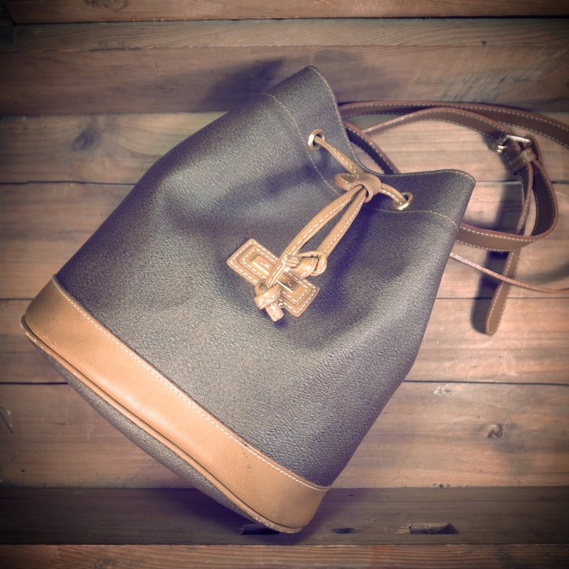 [ 老骨头 ] 早期 LANCEL 焦糖色x咖啡色  真皮帆水帆布 侧背水桶包 绝版真品 古董包 Vintage - 侧背包/斜挎包 - 真皮 咖啡色