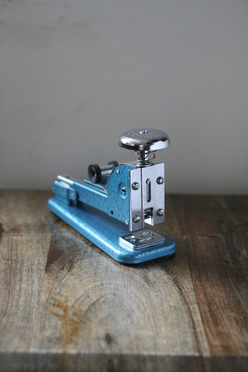 正品经典文具。60年代老库存，英国VANGUARD蓝色冰裂纹钉书机（售完 补货中） - 钉书机 - 其他金属 蓝色