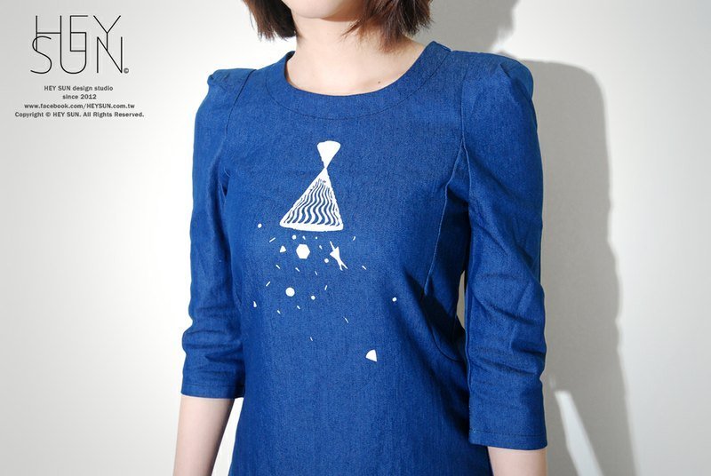 【M0268】HEY SUN独立手作品牌·爆炸万花筒腰身剪裁小垫肩牛仔洋装/最后一件，售完绝版 - 洋装/连衣裙 - 其他材质 蓝色