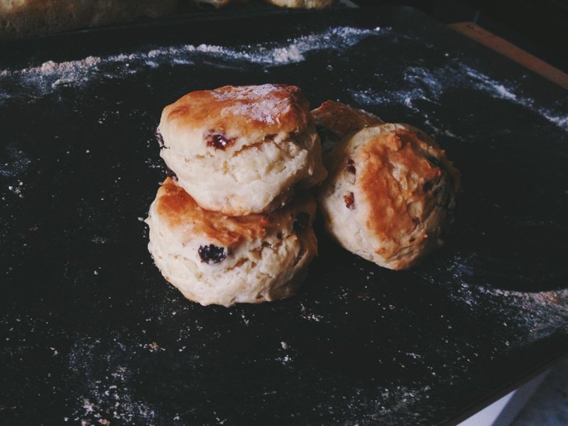 天然酵母司康-酒酿莱姆有机葡萄干 - 蛋糕/甜点 - 新鲜食材 橘色