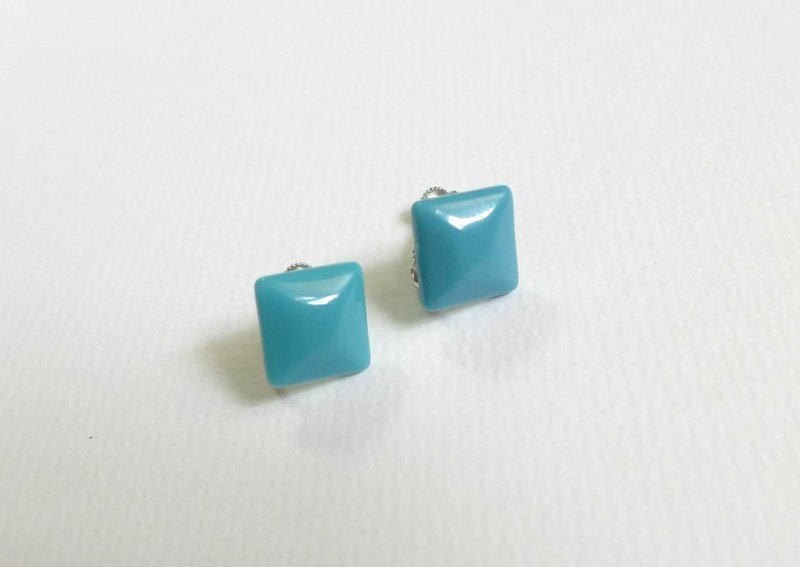 【N.U. Studio】有点温和的铆钉  夹式耳环 - 耳环/耳夹 - 其他金属 