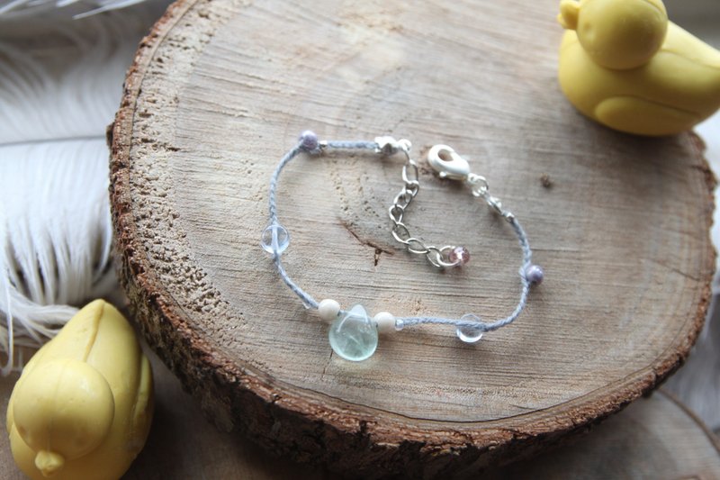 KNIT WITH LOVE 超萌的淡绿胖水滴萤石 灰色手编手链 - 手链/手环 - 宝石 绿色