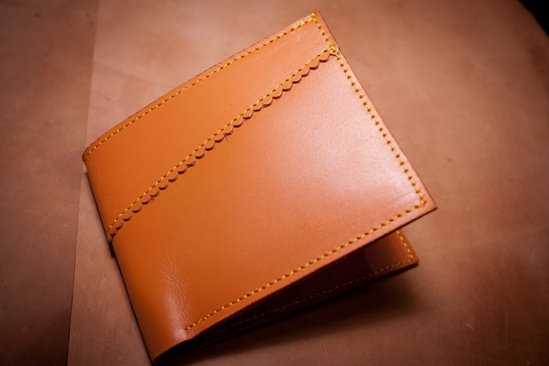 Dreamstation 皮革鞄研所，手工雕花真皮短夹! - 皮夹/钱包 - 真皮 