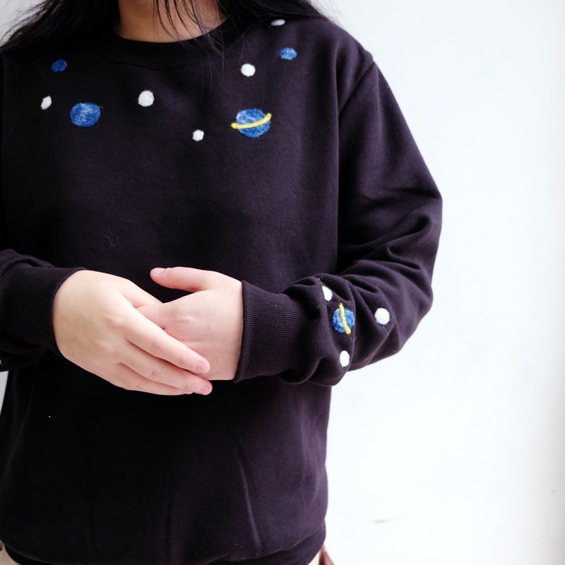 飞向宇宙  大学T - 中性连帽卫衣/T 恤 - 棉．麻 黑色