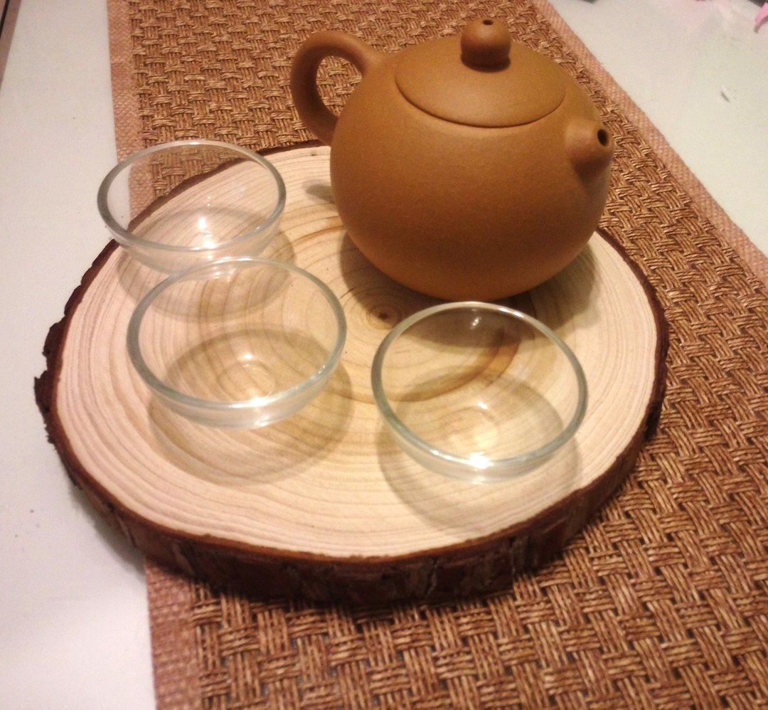 自然生活原木质垫盘。茶盘。锅垫。托盘 - 浅碟/小碟子 - 木头 