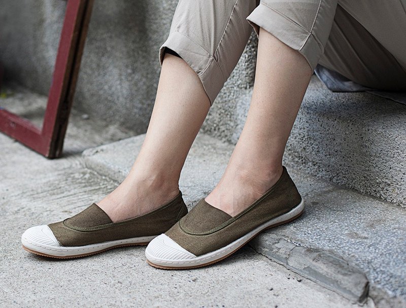 ANN-d 黑板绿 (剩下JAP24.5)  好鞋乖乖不咬脚，和OK绷说掰掰(帆布鞋/懒人/休闲鞋)国民休闲鞋台湾良品 Southgate 南登机口 - 女款休闲鞋 - 其他材质 绿色