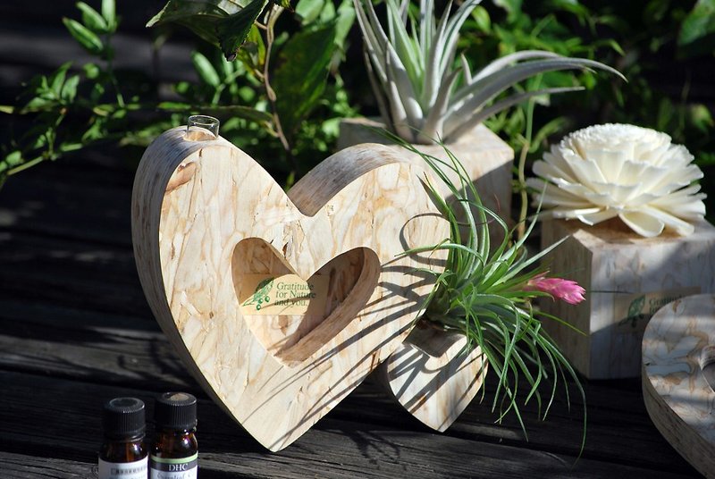 Photo frame stand & pot (picture stand and one burned fish) - 画框/相框 - 木头 卡其色