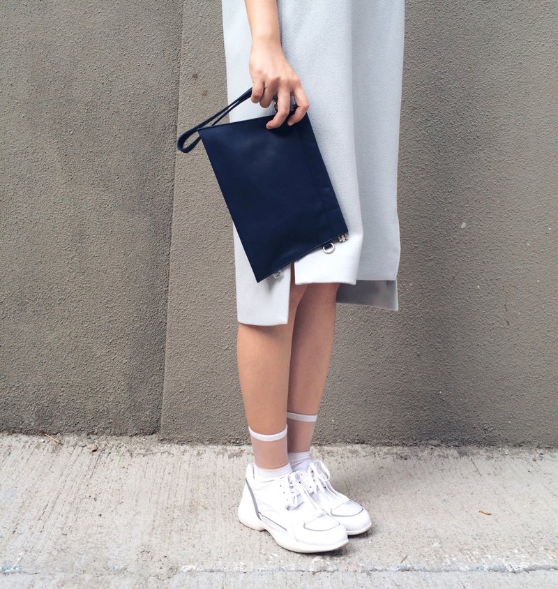 迷你梯形 玩味简约 中性真皮 蓝水泥灰 两用斜背 手抓包  SEMI- - 系列 - 侧背包/斜挎包 - 真皮 蓝色