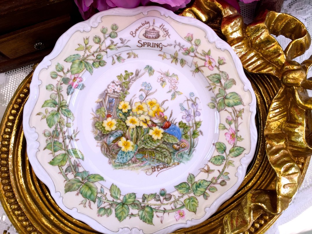 ♥安妮疯古物♥Royal Doulton皇家道尔顿~野蔷薇村“老鼠搬家春天版~蛋糕盘,点心盘,水果盘 - 浅碟/小碟子 - 其他材质 黄色