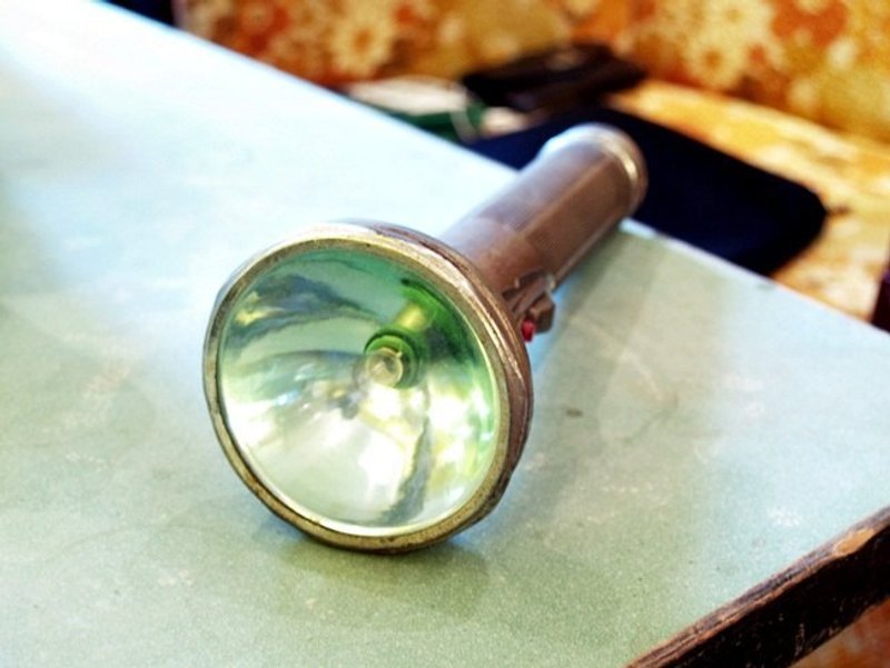 Vintage。台湾老货。<铝制>老手电筒。拍摄道具/收藏(包邮) - 灯具/灯饰 - 其他材质 咖啡色