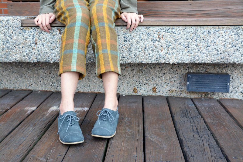 手工鞋 AMBOA＿深灰＿公平贸易 - 女款休闲鞋 - 真皮 灰色