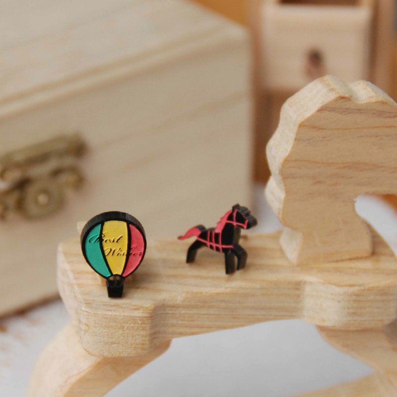 热气球与飞马/抗过敏钢针/可改夹式 - 耳环/耳夹 - 压克力 多色