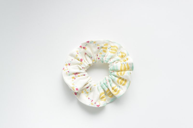 手感大肠圈 - 黄蓝花朵 - 发饰 - 其他材质 黄色