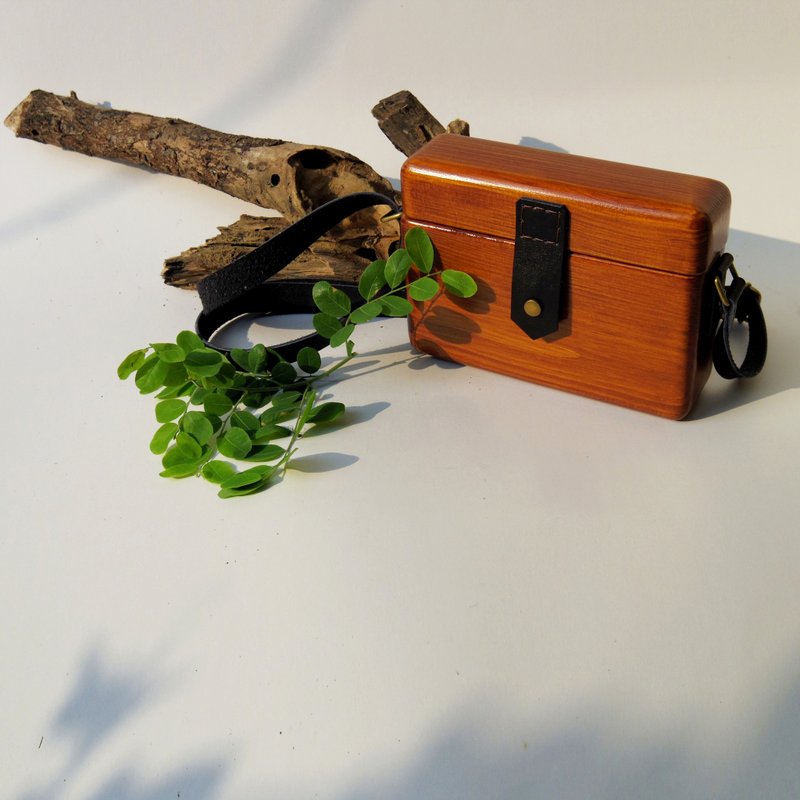 WT Wooden Bag - Black with dark wood - 侧背包/斜挎包 - 木头 黑色