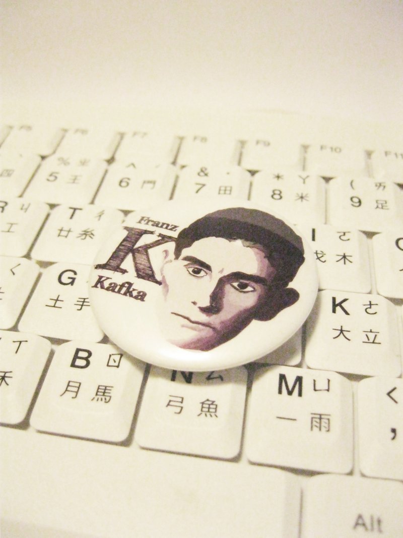【卡夫卡 K 】手绘风胸章 H Stuff Room X 西方文豪系列 - 徽章/别针 - 塑料 白色