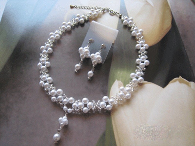 Pearl Choker & Pierced Earrings / PSA: White - 项链 - 其他材质 白色