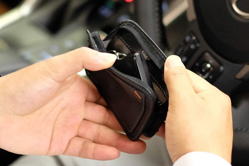 日本制【DUALLINE 车用智慧钥匙包】革职人 栃木皮革 锁匙包 - 钥匙链/钥匙包 - 真皮 多色