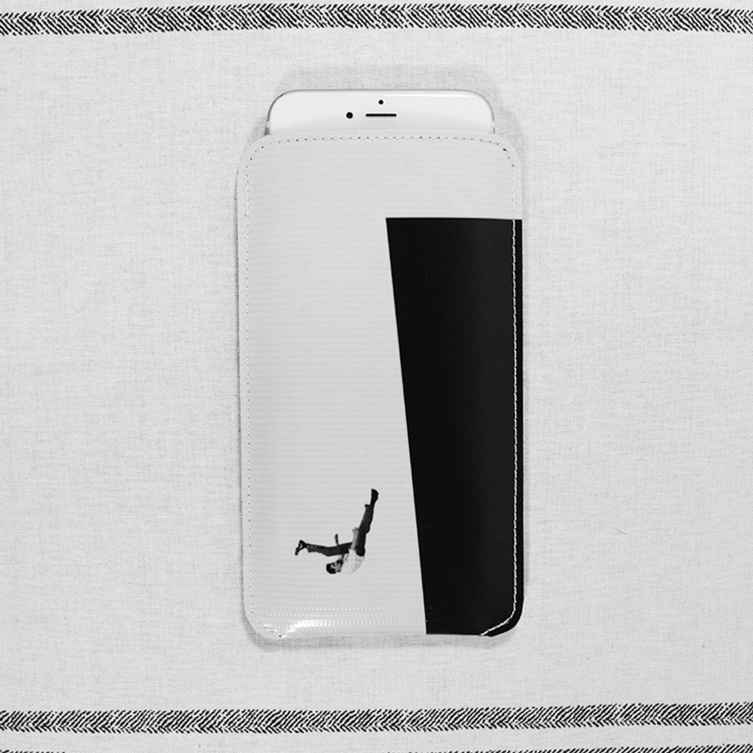 Snupped 限定商品七五折 Snupped Mini 手机套 - WHITE-COLLAR WORKER - 其他 - 其他材质 