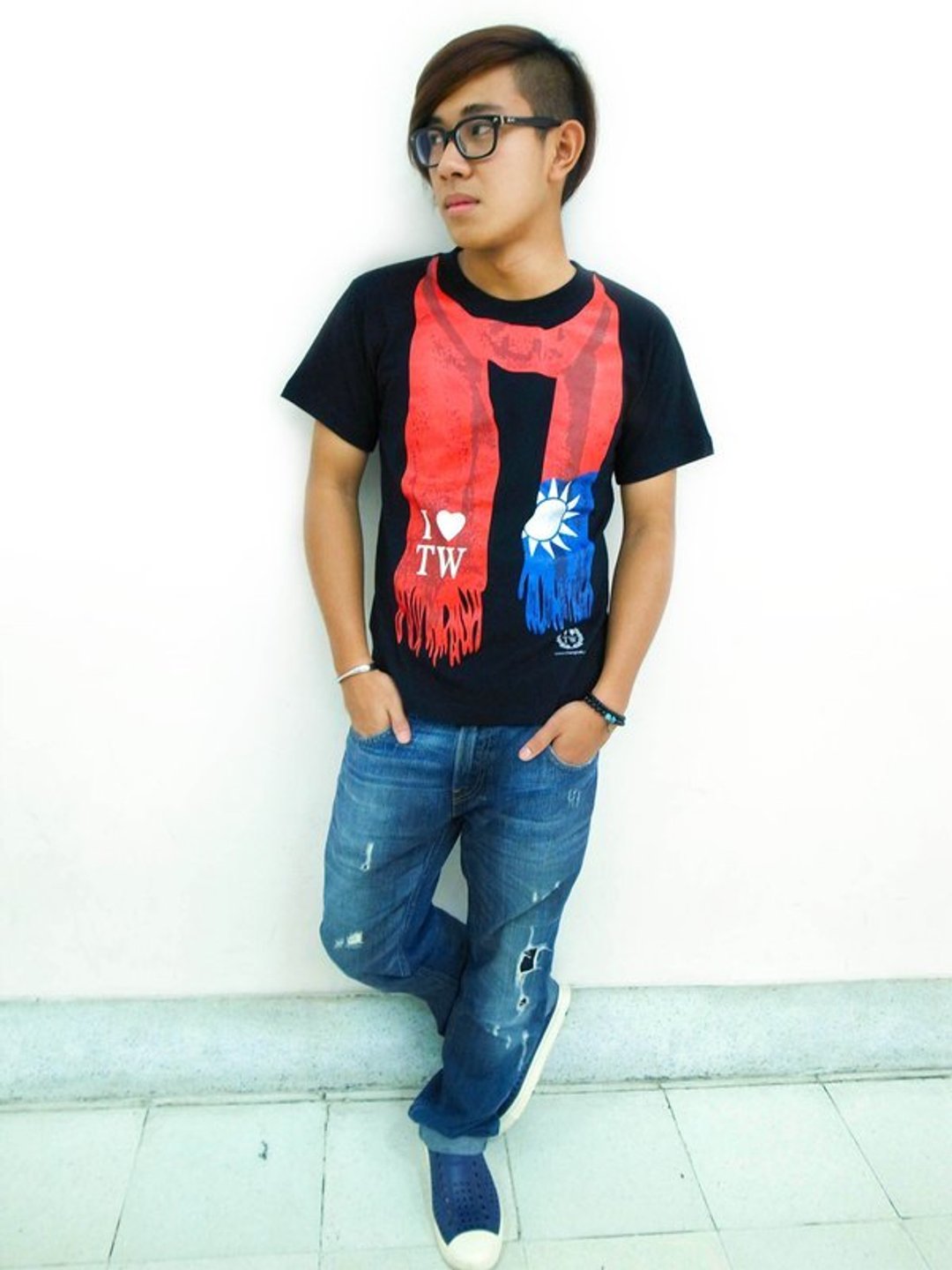 蒋堂·国旗围巾潮流T-Shirt(黑/白)-S.M.L.XL - 女装 T 恤 - 棉 黑色