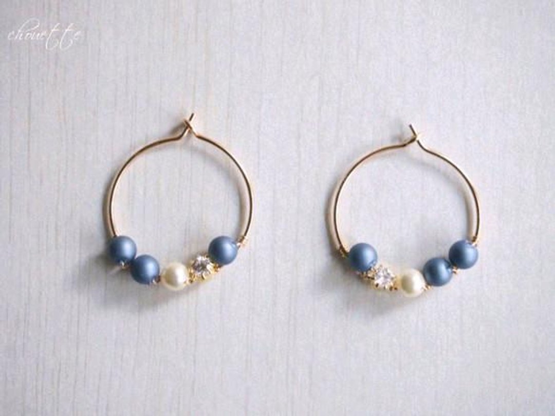 [14kgf] Swarovski pearl hoop earrings (Montana) - 耳环/耳夹 - 其他金属 