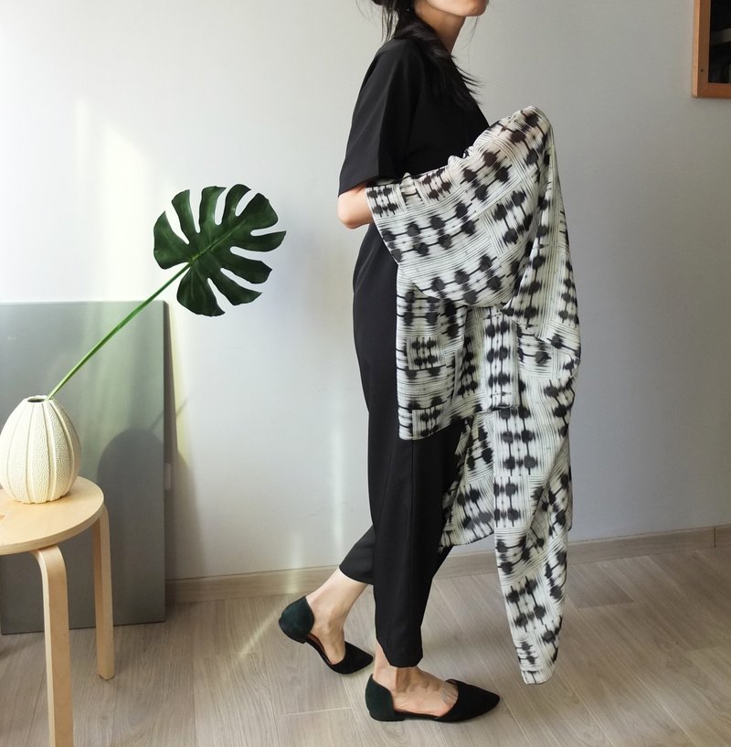 现代风几何丝巾(剩最后一条) - 丝巾 - 其他材质 