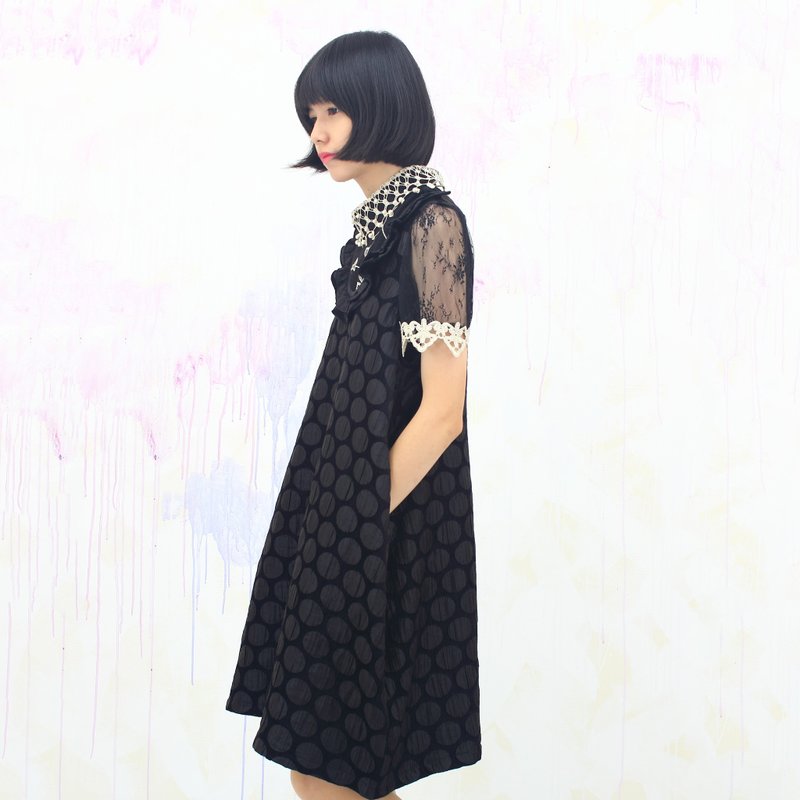 ** 银色圆点黑底 布蕾丝领 有口袋背心裙/ 普普风 黑色 银色 铁灰色 冬装洋装 - 洋装/连衣裙 - 聚酯纤维 黑色