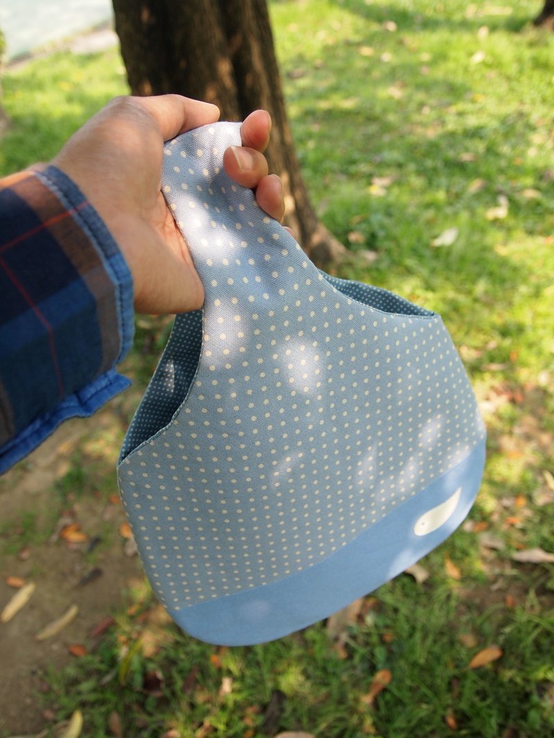 普普风／粉蓝点点散步手腕包 - 手提包/手提袋 - 棉．麻 蓝色