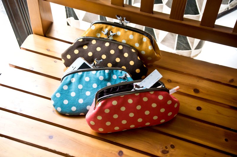 青鸟口金包/笔袋/杂物包/手机包 - 化妆包/杂物包 - 棉．麻 多色