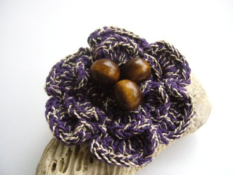 日系别致优雅花朵胸针 - 胸针 - 其他材质 多色